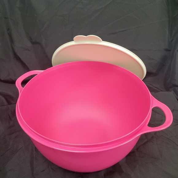 Tupperware Kitchen New 42 Cup Pink Tupperware Thatsa Mega Bowl